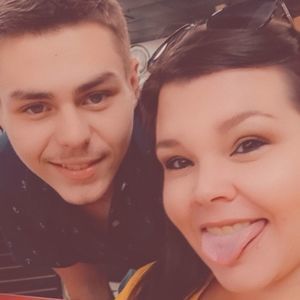 Meet your Posher, Nikki